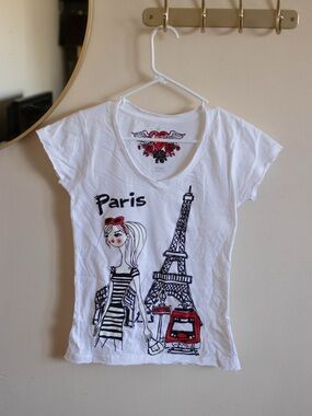 Paris Graphic V-Neck Tee - White with Red Accents